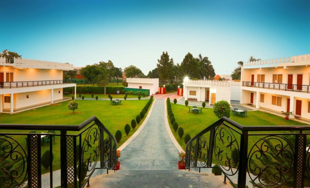 Aapno Ghar Resort & Amusement Park Gurgaon Exterior photo